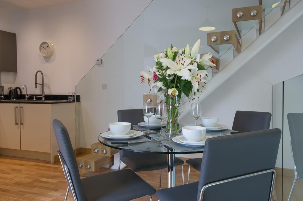 Tailored Stays - Executive Town House Cambridge  Bilik gambar